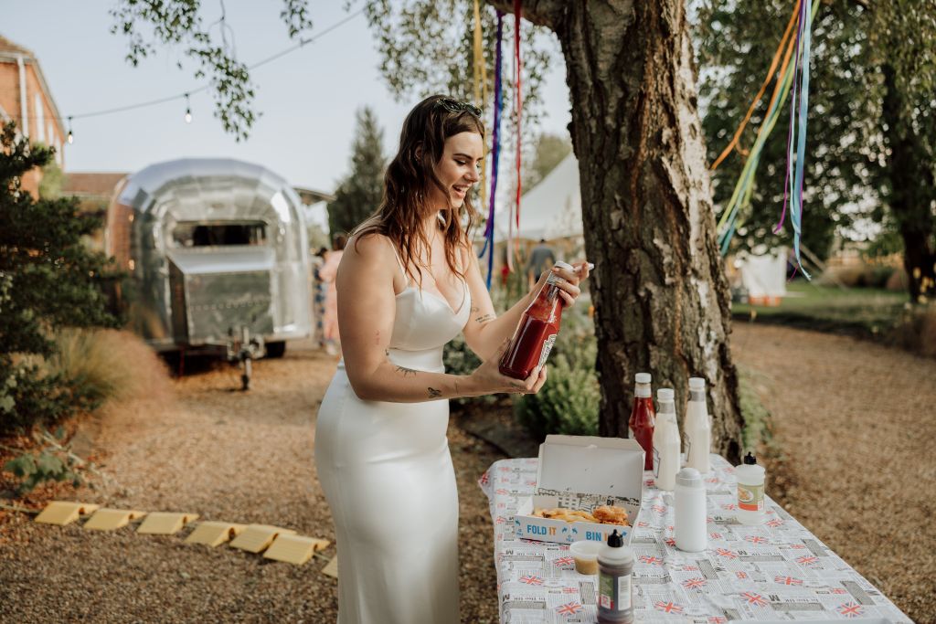gardensatpolehanger-ZF-818 Fish n Chips for dineer at this relaxed wedding at The Gardens at Polehanger